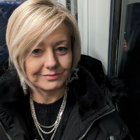 Shell1979 is Single in Airdrie, Scotland, 4