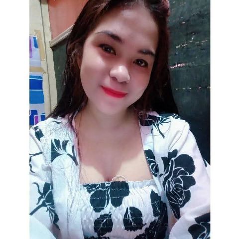 Delvi92 is Single in Palu, Sulawesi Tengah, 4