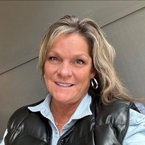 BevMelendez is Single in DENVER, Colorado, 5
