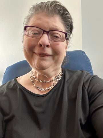 opalizner is Single in Enola, Pennsylvania, 2