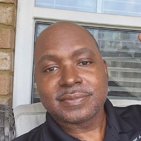 David2503 is Single in Glendale, California, 3