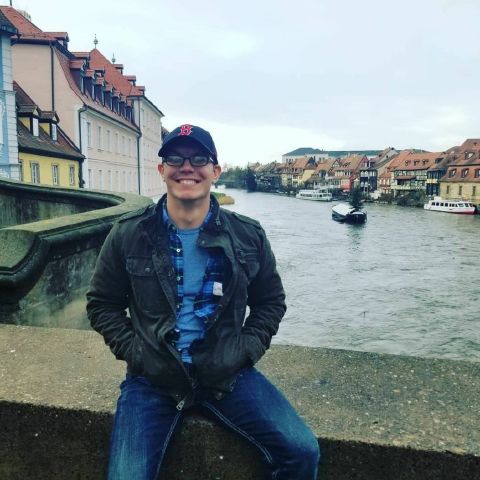 Glenn83 is Single in Rapid City, South Dakota, 2