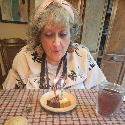 AllGirlyGirl is Single in Newburgh, Indiana, 4