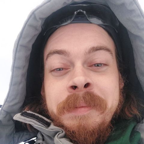Peter71742 is Single in Petoskey, Michigan, 4
