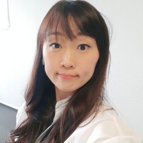 Youn843
