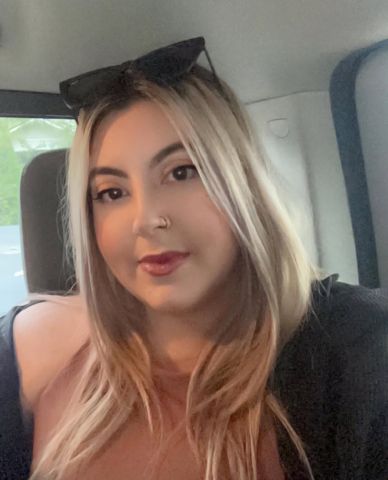 Marta94 is Single in portland, Maine, 5