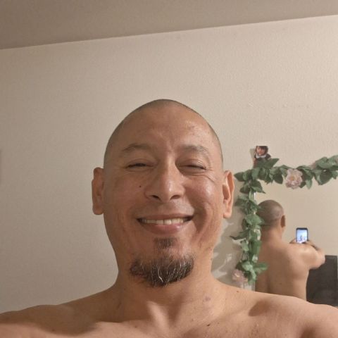 Carlosmonroy is Single in Mountlake Terrace, Washington, 4