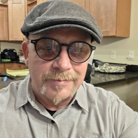 Captcrooks is Single in Lincoln, Nebraska, 6