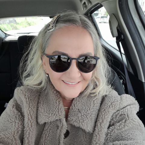 Ginnakia is Single in California, California, 2