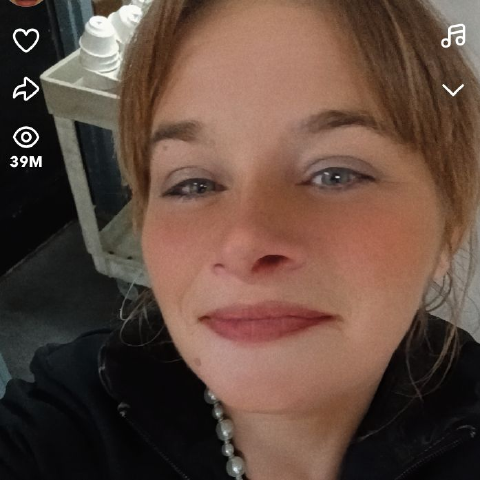 Becky8459
