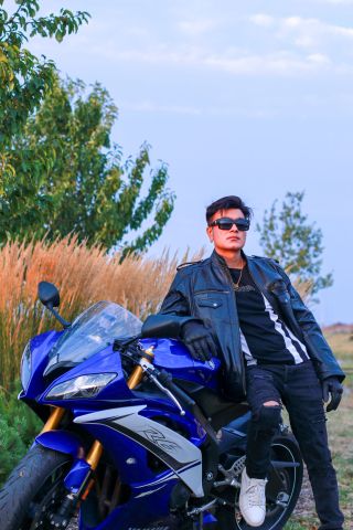 Ethan1260 is Single in Toronto, Ontario, 4
