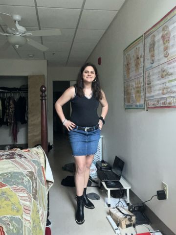 DanielleKFarino is Single in Burlington, Vermont, 6