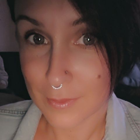 FaithAndGrace90 is Single in Maidstone, England, 5