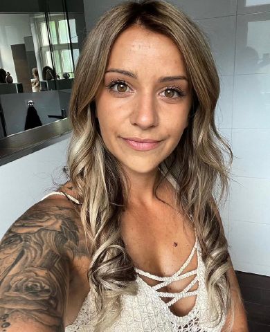 PrettyLaura667