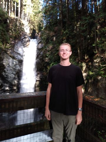 Brandon584 is Single in LYNDEN, Washington, 3