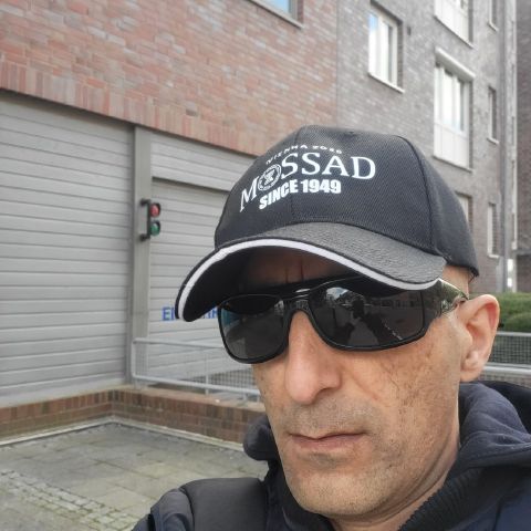 Adil8383