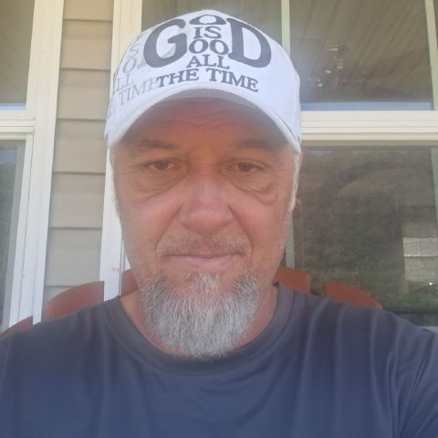 MichaelRogers92022 is Single in Harts, West Virginia, 5