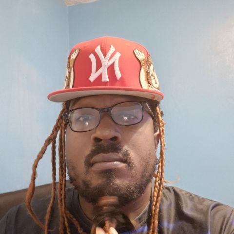 Raymond71 is Single in Hartford, Connecticut, 3