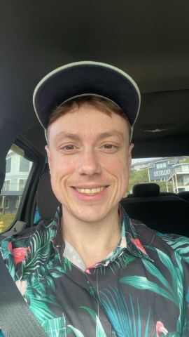 MQZ559 is Single in Portland, Oregon, 2