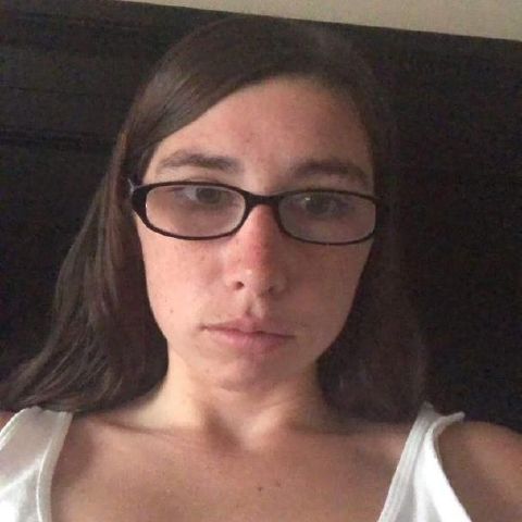 Vicki08778