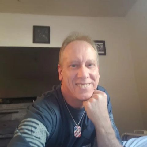 Donnieforeal is Single in Portland, Oregon, 2