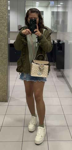 YellowRose36 is Single in Cleveland, Queensland, 1