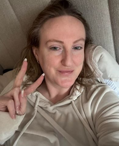 AshyLove8372