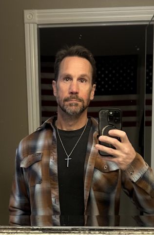 DavidH2121 is Single in Eureka Springs, Arkansas, 3