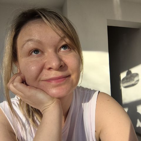 Elze1 is Single in Edinburgh, Scotland, 1