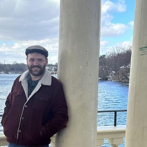 Matt221 is Single in Kingston, Ontario, 3