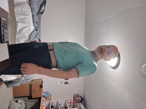 OldManMike is Single in Woodstock, Illinois, 5
