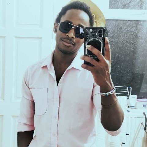 MeMiano is Single in Mansfield, England, 3