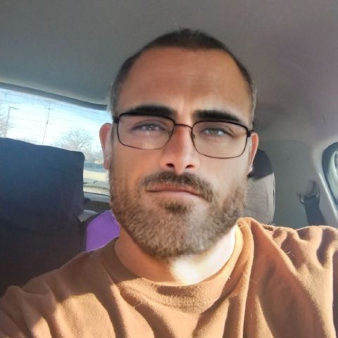 DaddyFish is Single in Springdale, Arkansas, 1