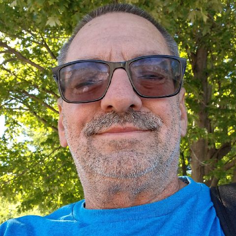 Swampdawg60 is Single in Davenport, Iowa, 4