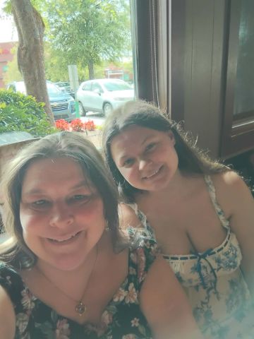 sarahbearahallen is Single in Swansea, South Carolina, 3