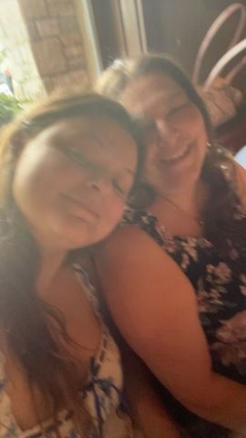 sarahbearahallen is Single in Swansea, South Carolina, 4