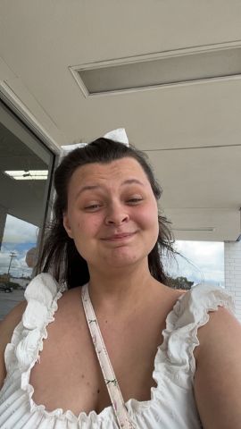 sarahbearahallen is Single in Swansea, South Carolina, 5