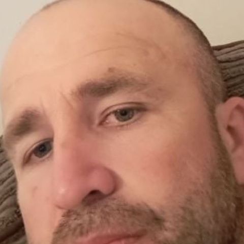Andi007 is Single in Gravesend, England, 2
