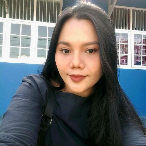 Ester778