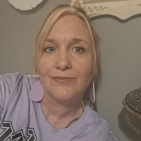 Dawn491976 is Single in Saint Albans, West Virginia, 2