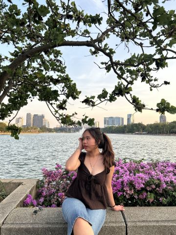 Esther_Hmngn
