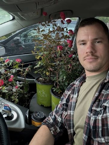 Daniel8816 is Single in CHICAGO, Illinois, 5