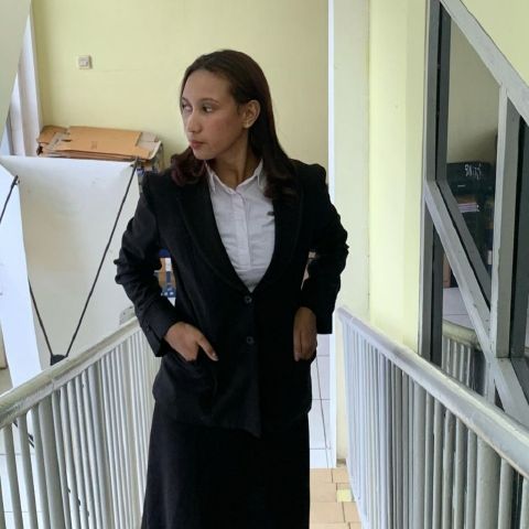 Pricilia2706