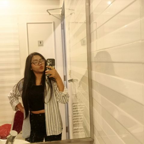 Adella89