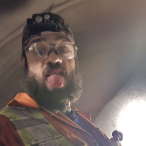 Josh6990 is Single in Yellowknife, Northwest Territories, 3