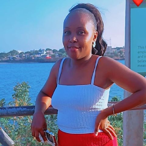 Makena44