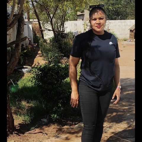 Sue82 is Single in Gaborone, Southern, 1