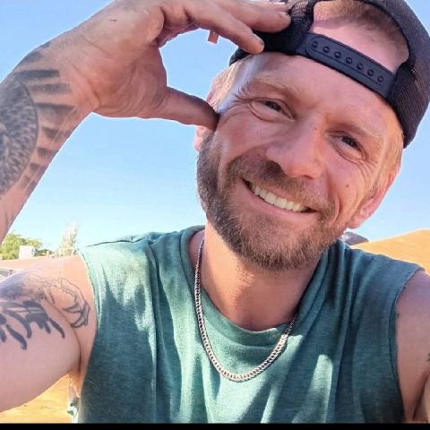 Krystopher is Single in Albuquerque, New Mexico, 3