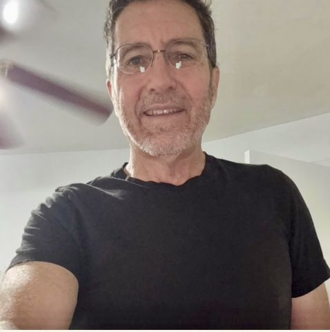 FunforLife81 is Single in LOUISVILLE, Kentucky, 4