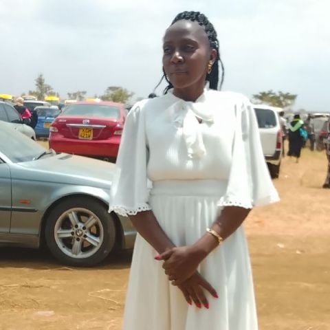 Ruth738